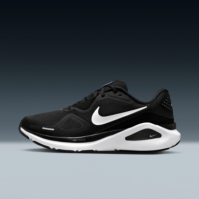 Nike Structure 26 'Black'