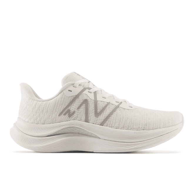 New Balance FuelCell Propel v4
