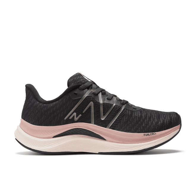 New Balance FuelCell Propel v4