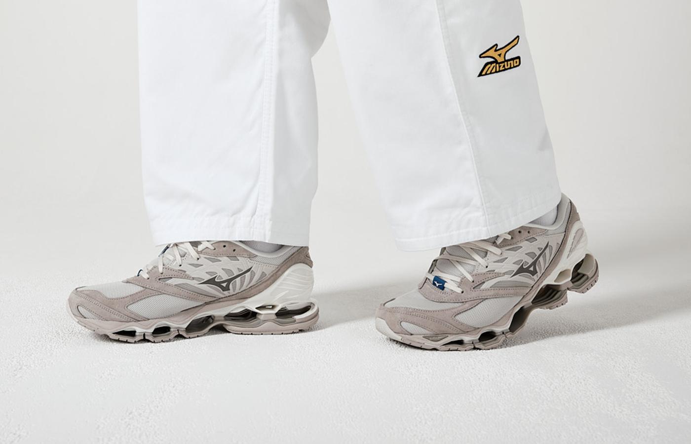 Mizuno Wave Prophecy LS Receives a New Look for SS24