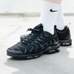 Nike Air Max Plus TN Ultra Triple Black – On-Foot Shots